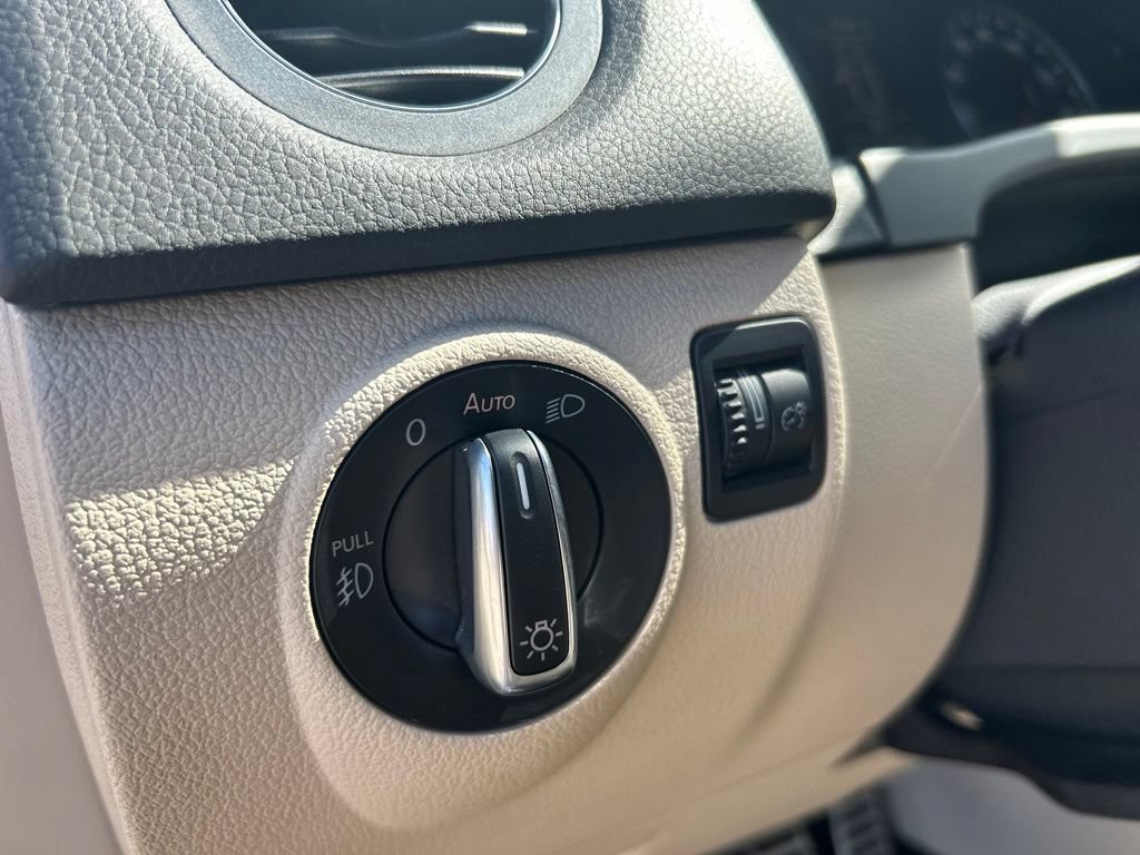 Used 2015 Volkswagen Tiguan R-Line AWD/4WD image 42