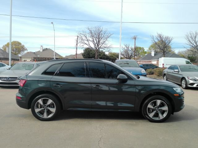 Used 2020 Audi Q5 2.0T Premium w/ Titanium Sport Package AWD/4WD image 5