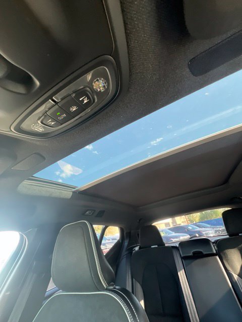 Used 2019 Volvo XC40 T5 R-Design AWD/4WD image 23