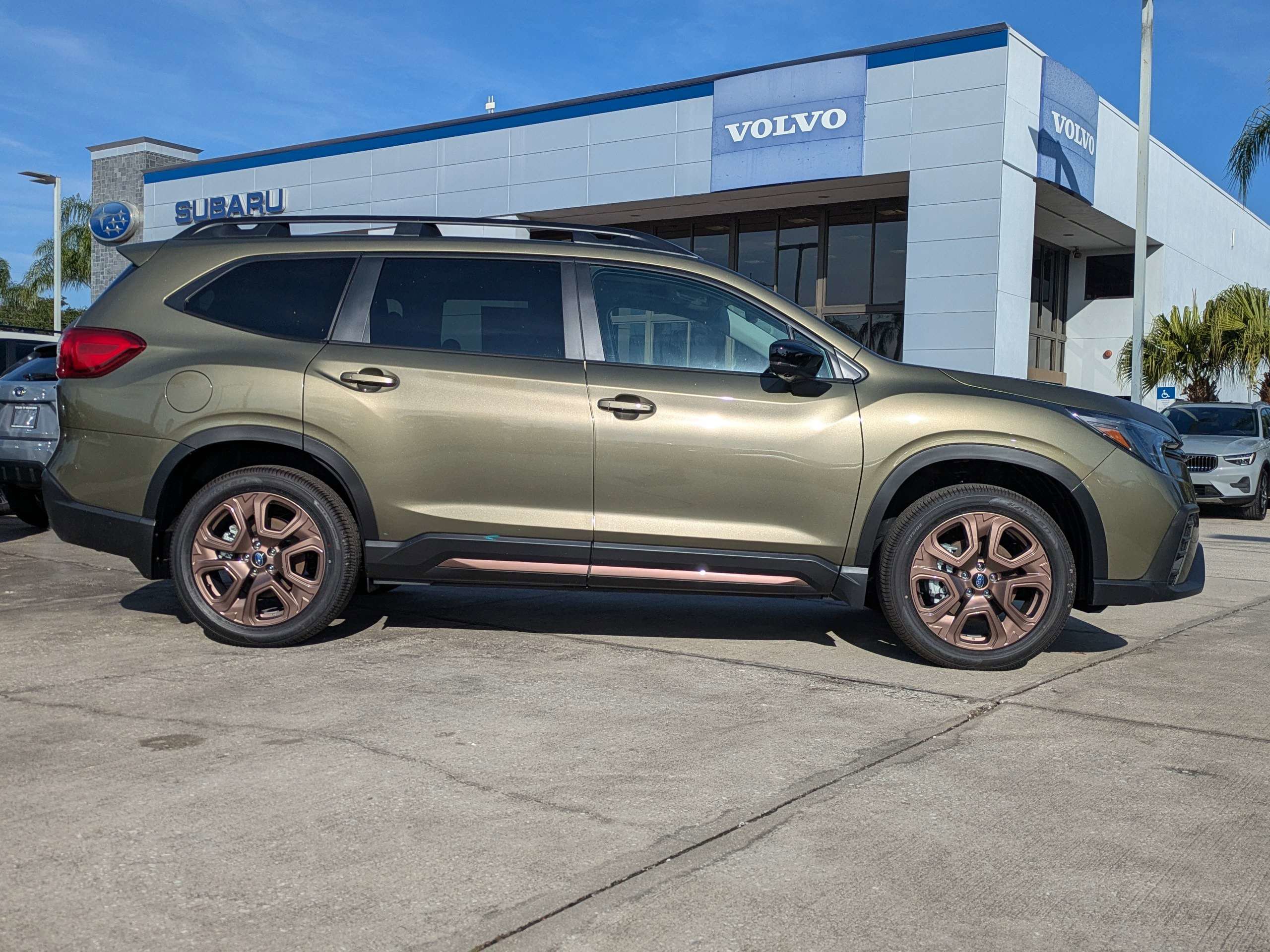New 2025 Subaru Ascent Bronze Edition w/ Popular Package #2 AWD/4WD image 3
