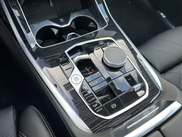 New 2026 BMW X7 xDrive40i w/ M Sport Package image 17