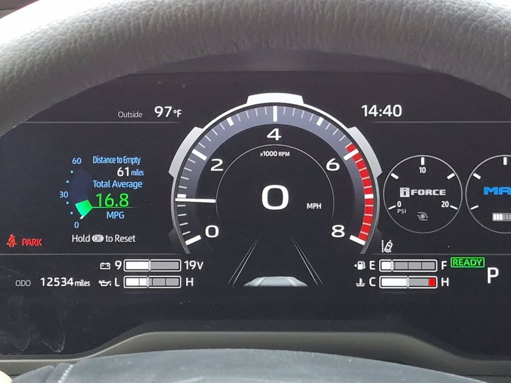 Certified 2025 Toyota Sequoia Platinum AWD/4WD image 29