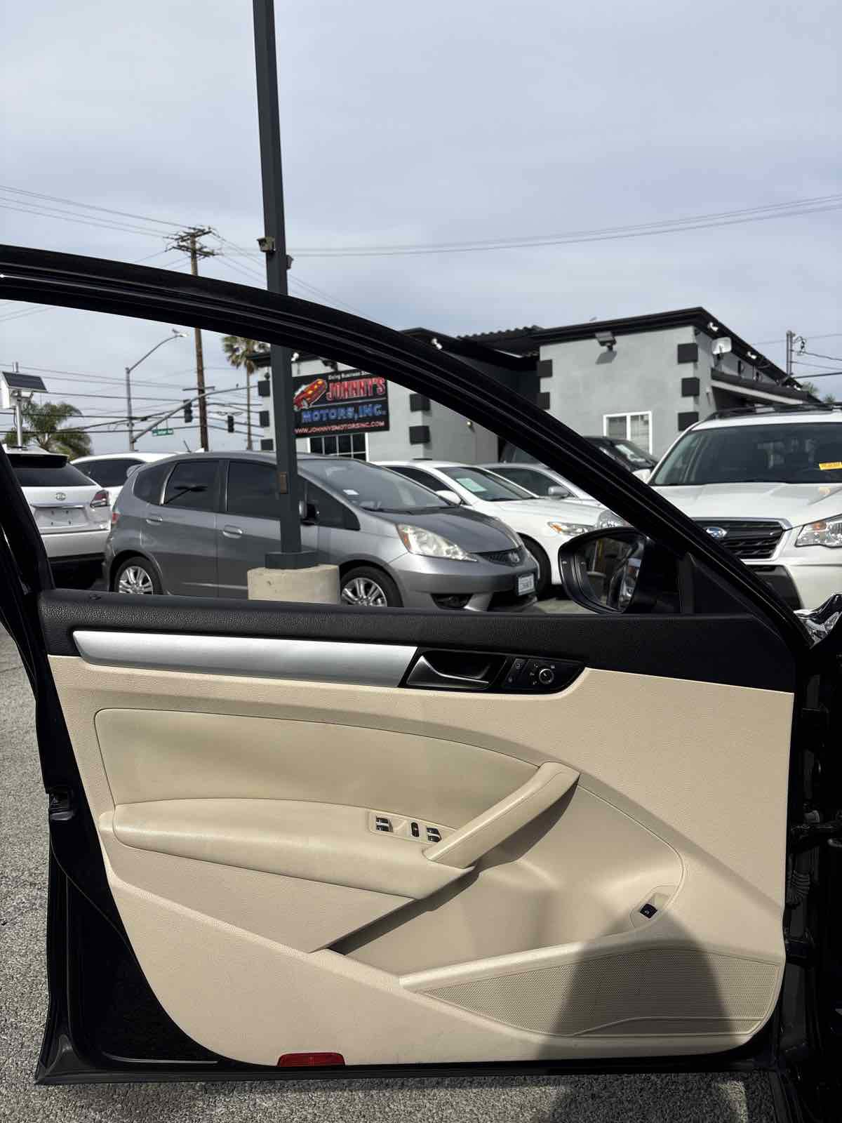 Used 2012 Volkswagen Passat 2.5 SE image 6