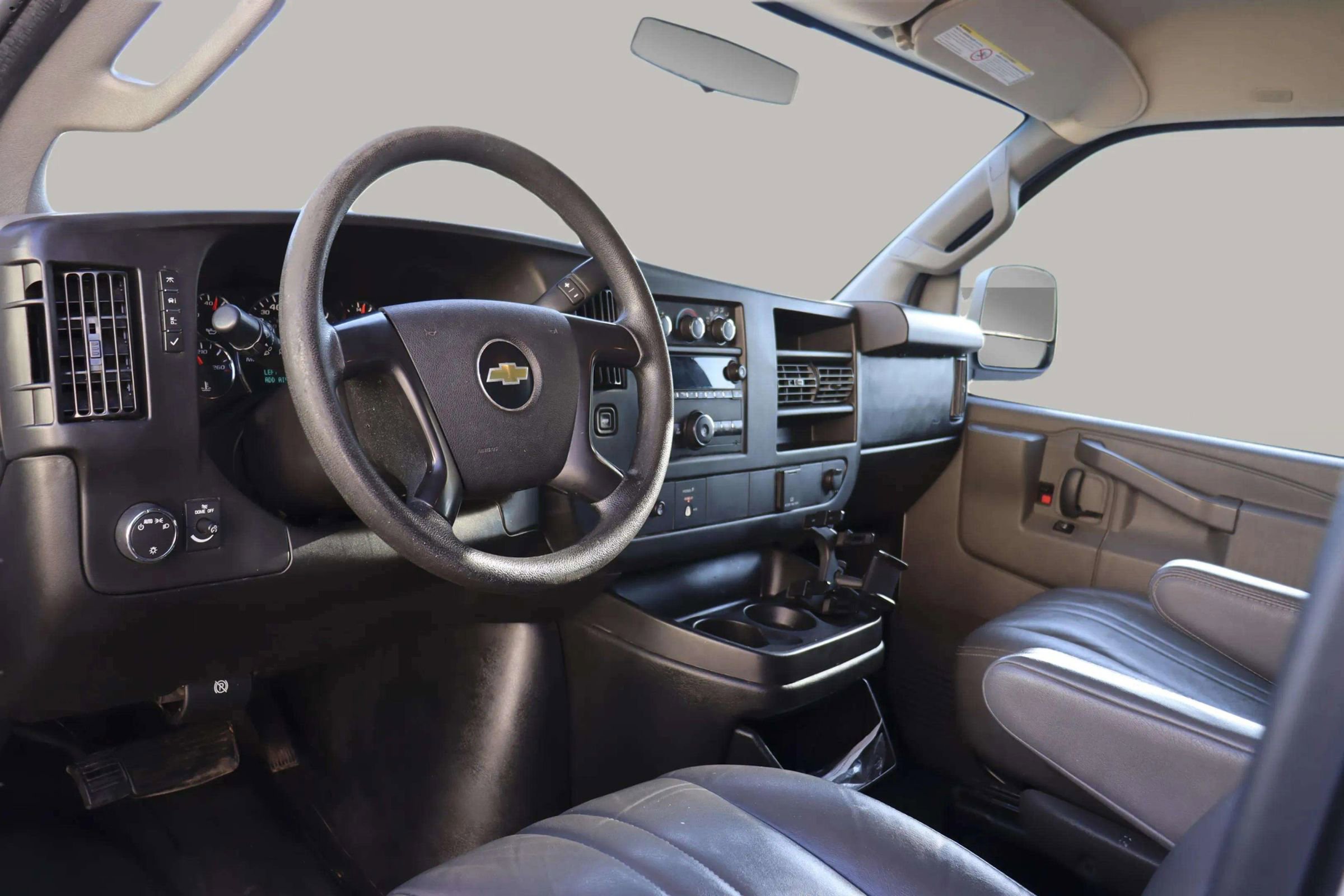 Used 2016 Chevrolet Express 2500 image 16