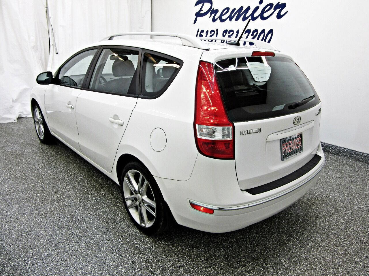 Used 2012 Hyundai Elantra image 4