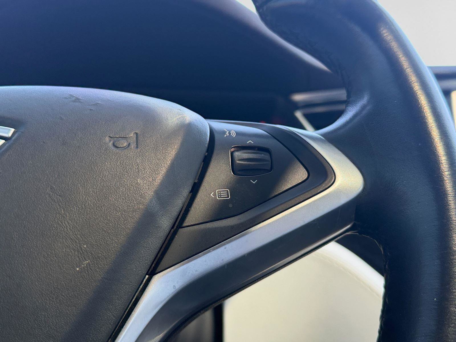 Used 2018 Tesla Model X 100D AWD/4WD image 25