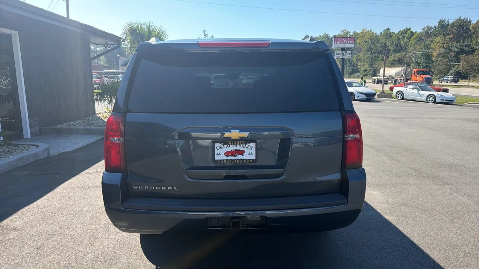 Used 2019 Chevrolet Suburban LT AWD/4WD image 6