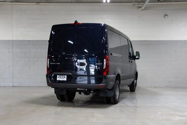 Used 2024 Mercedes-Benz Sprinter 4500 image 6