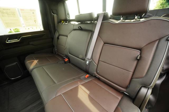 Used 2024 GMC Sierra 2500 Denali w/ Denali Reserve Package AWD/4WD image 33