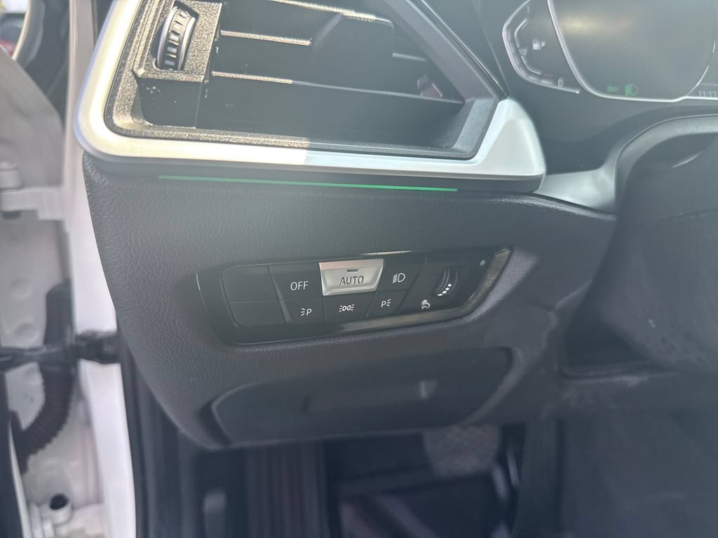 Used 2021 BMW 330i xDrive Sedan w/ Convenience Package AWD/4WD image 15