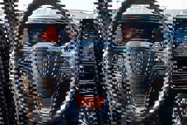 Used 2024 Lincoln Navigator Reserve w/ Monochromatic Package image 8