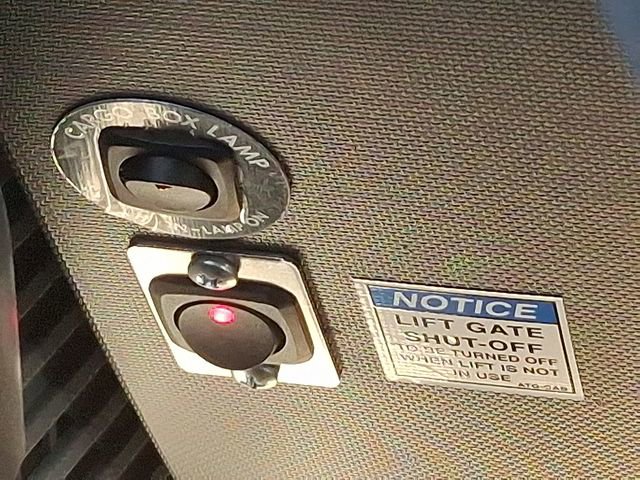 Used 2023 Ford F650 2WD Regular Cab Super Duty image 29