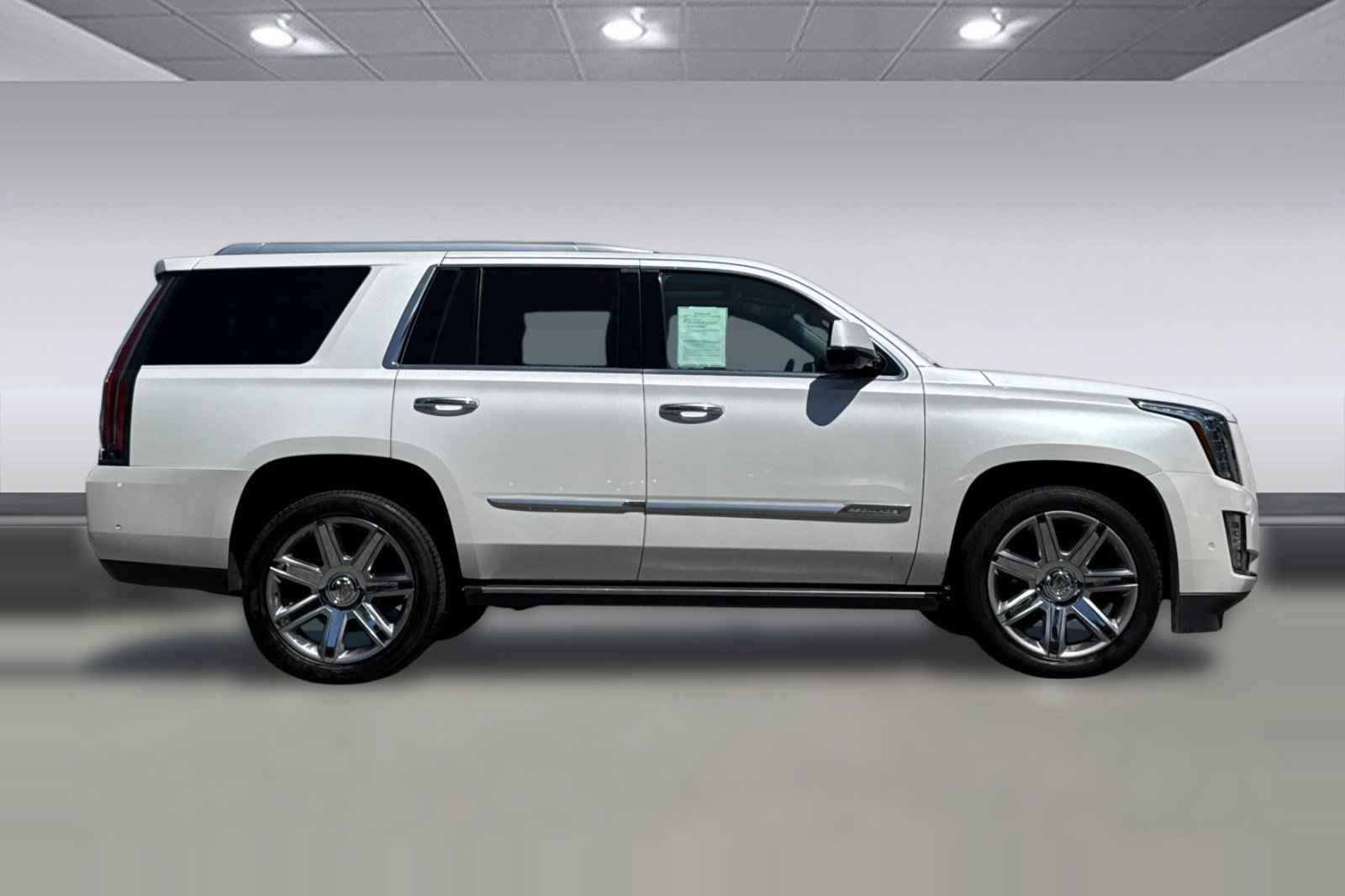Used 2017 Cadillac Escalade Premium Luxury image 2
