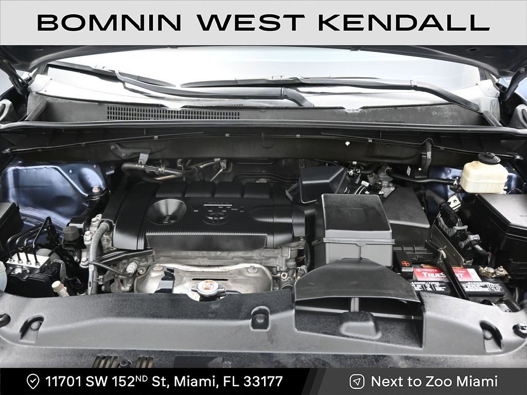 Used 2018 Toyota Highlander LE image 12