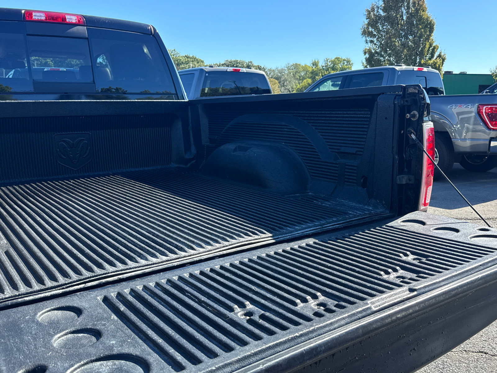 Used 2014 RAM 1500 Laramie w/ Convenience Group AWD/4WD image 19