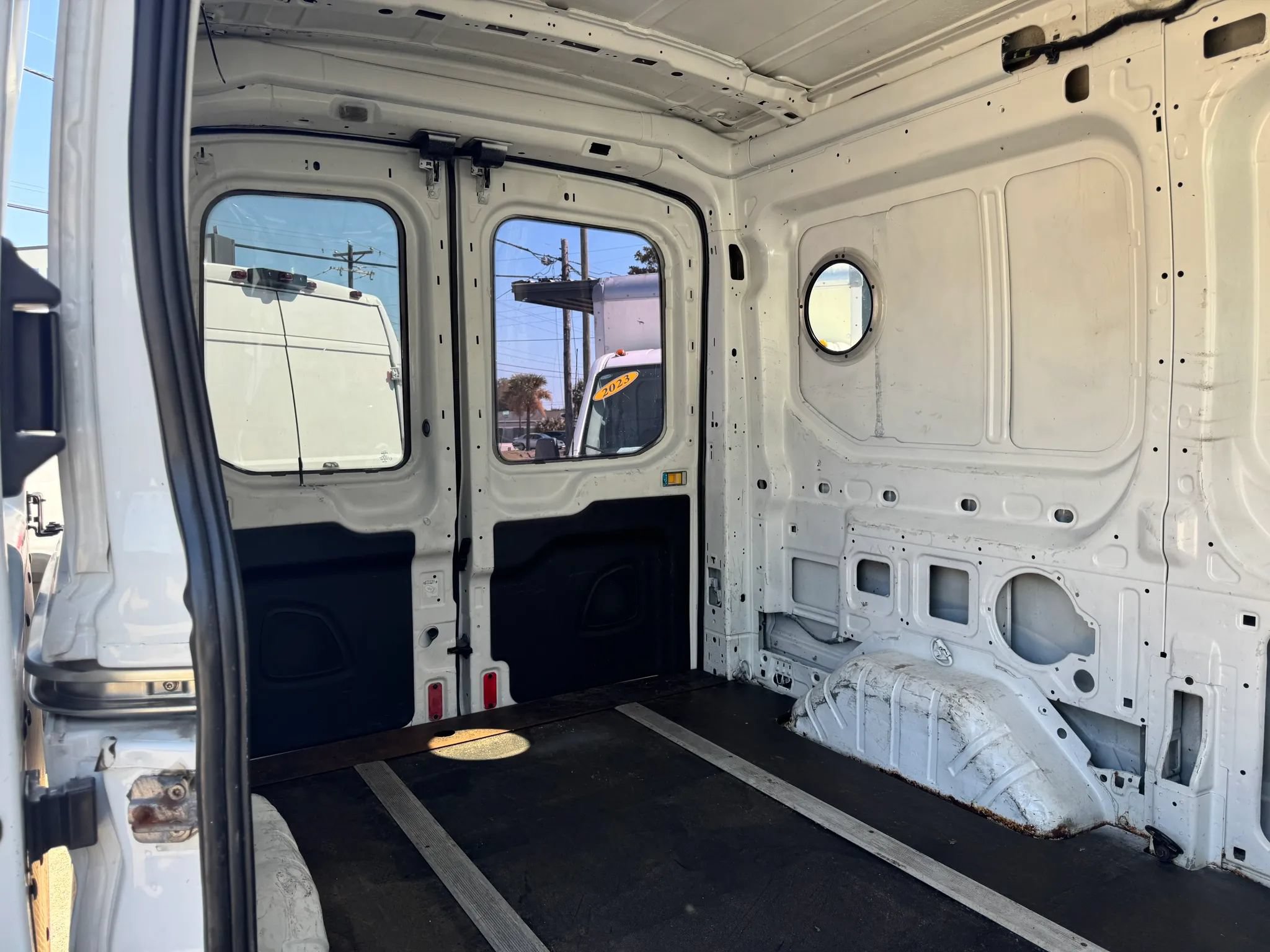 Used 2016 Ford Transit 250 130 Medium Roof RWD image 13