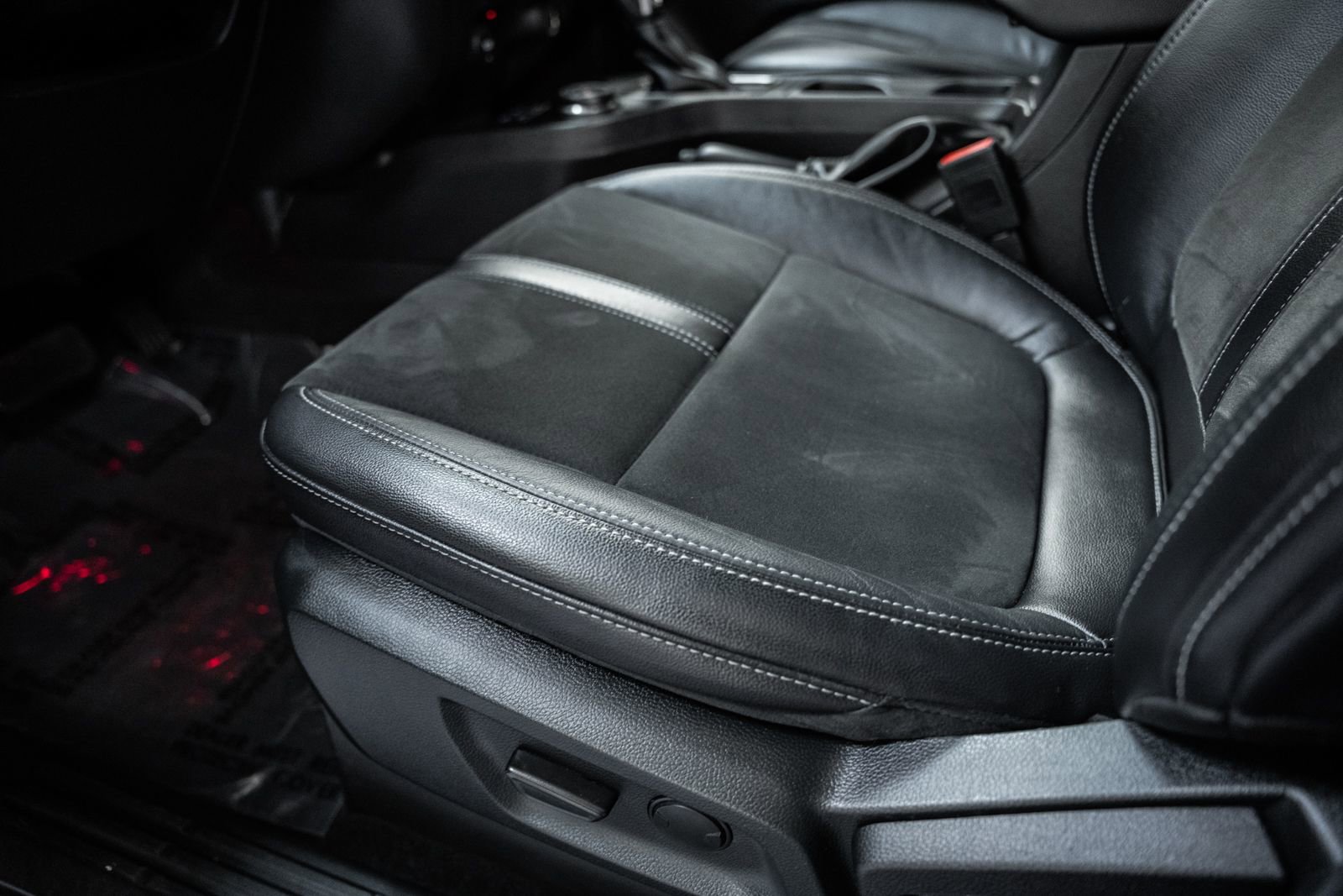 Certified 2022 Ford Ranger Lariat w/ Tremor Off-Road Package image 46