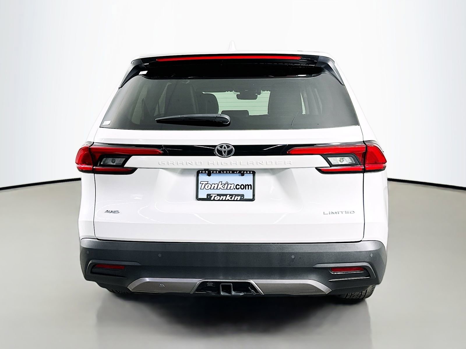 Certified 2024 Toyota Grand Highlander AWD image 6