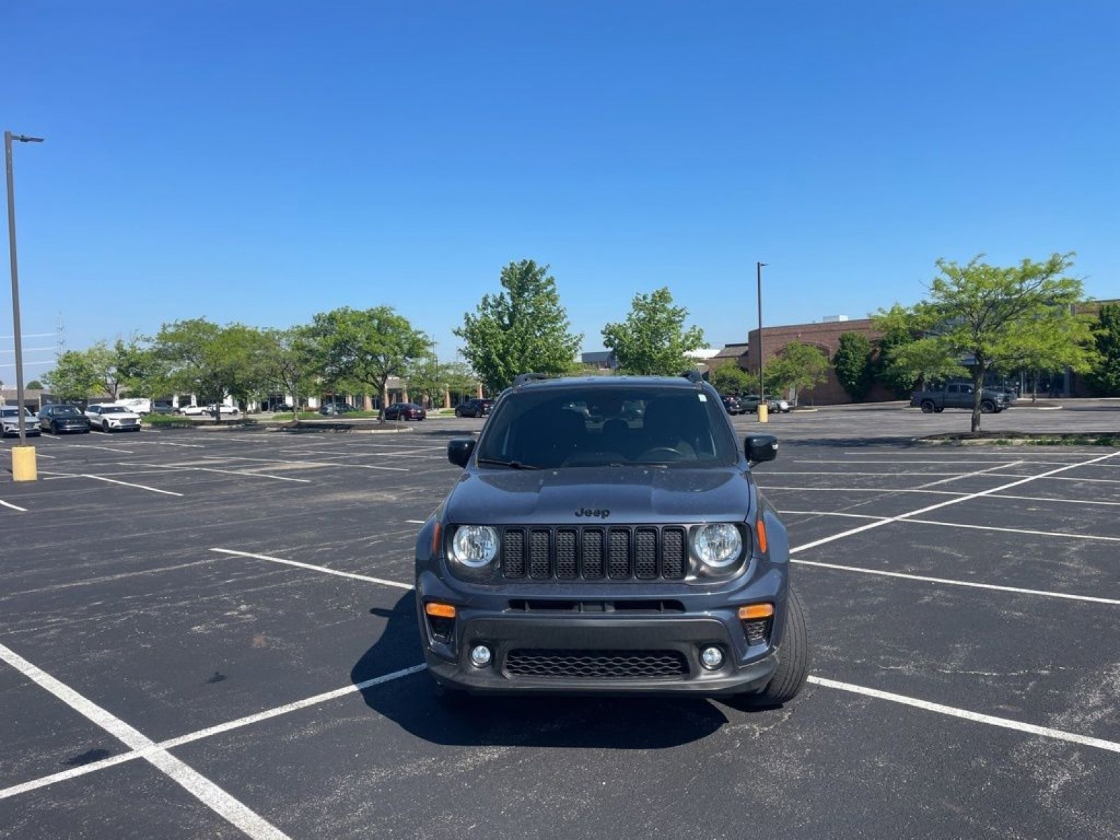 Used 2022 Jeep Renegade Altitude w/ Convenience Group AWD/4WD image 2