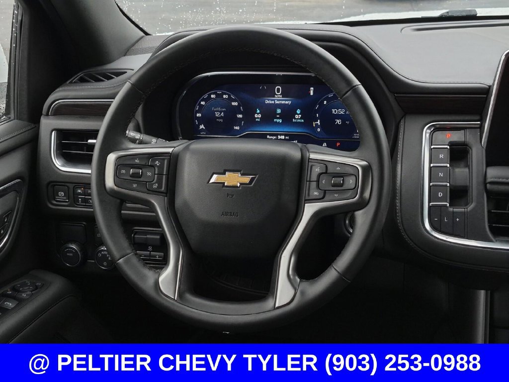 Used 2024 Chevrolet Suburban LT w/ Luxury Package RWD image 41