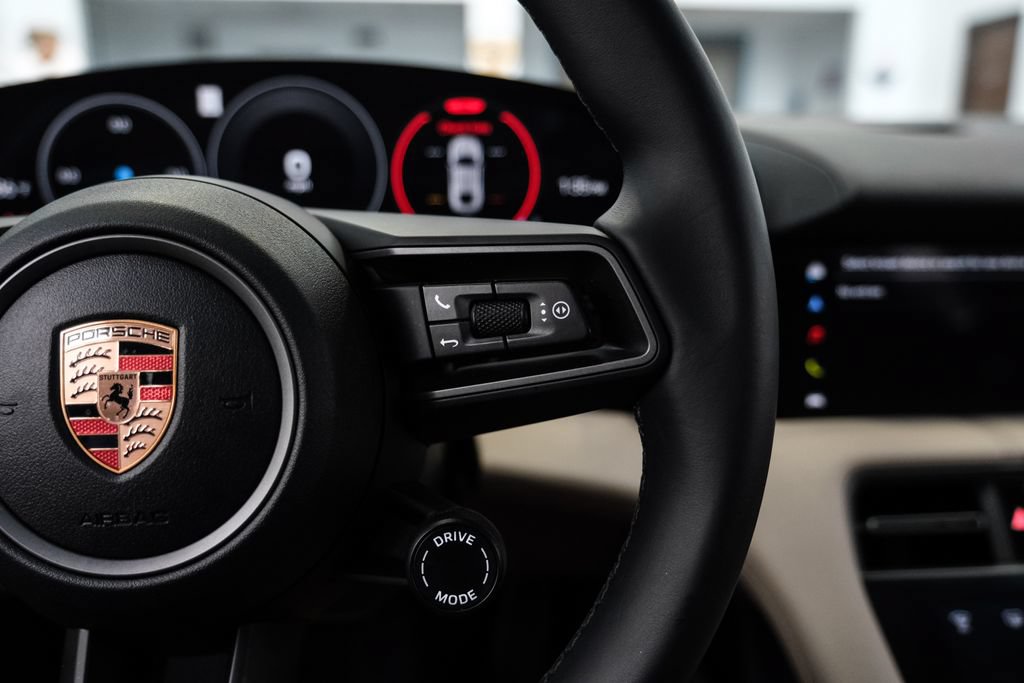 Used 2025 Porsche Taycan RWD image 17