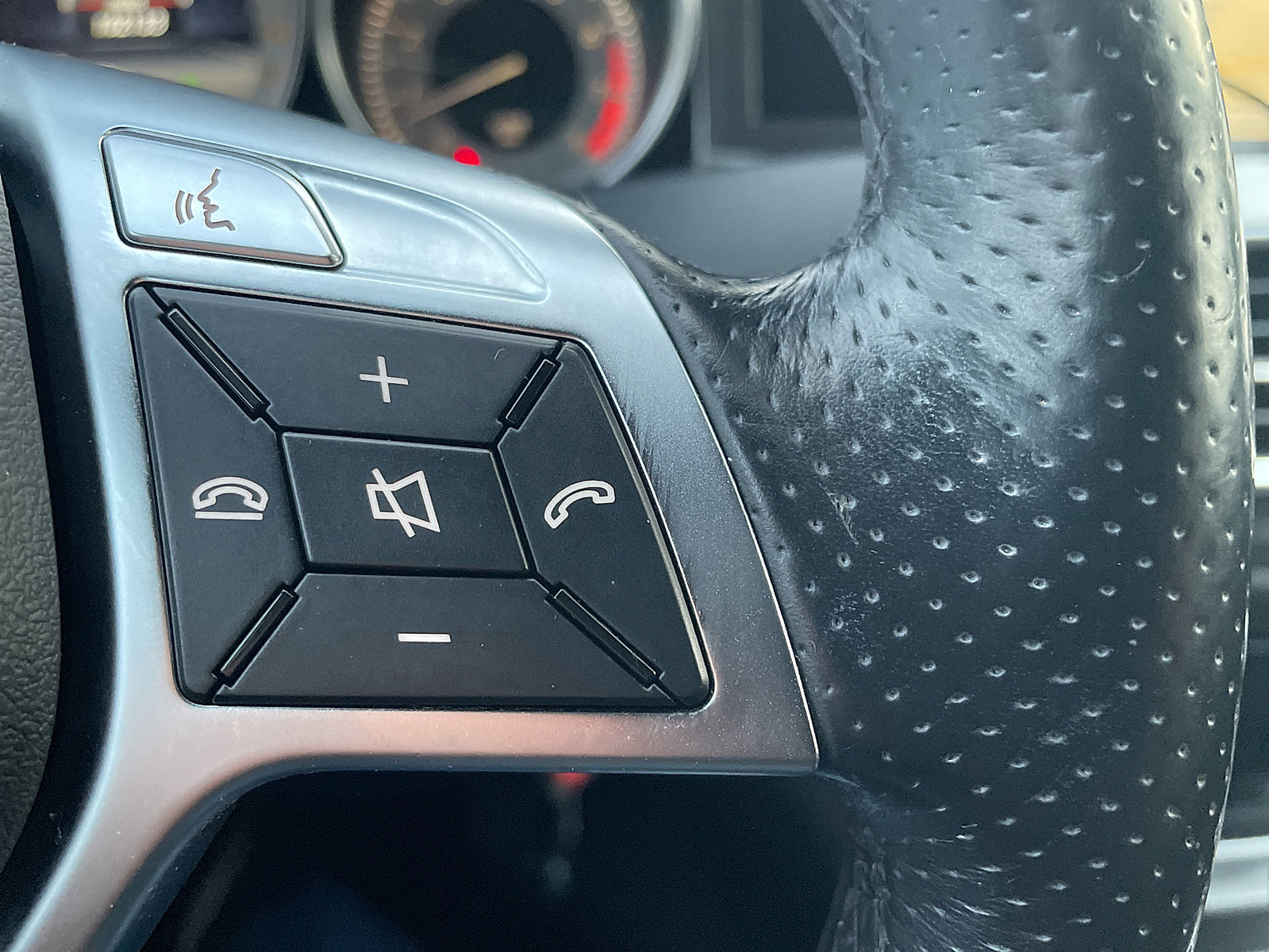 Used 2014 Mercedes-Benz C 300 4MATIC Sedan image 48