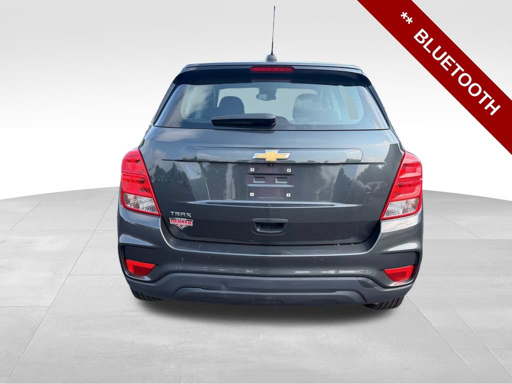 Used 2020 Chevrolet Trax LS FWD image 4