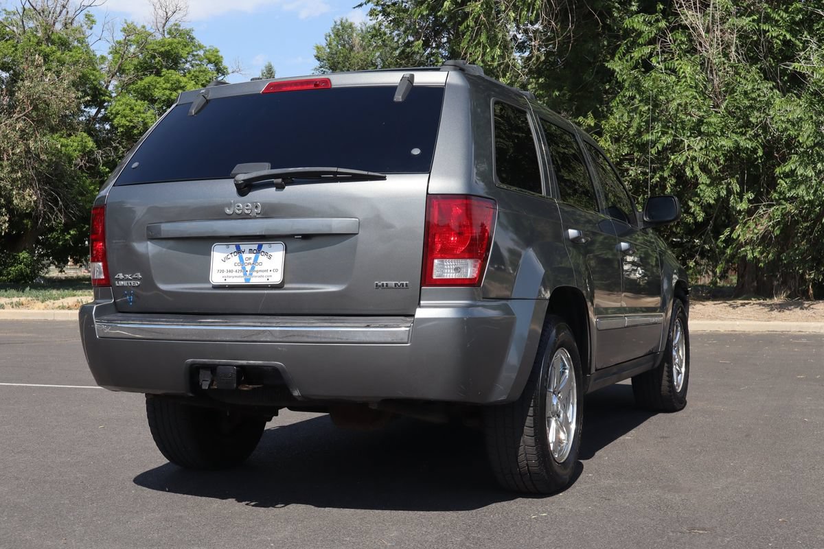 Used 2007 Jeep Grand Cherokee Limited w/ Trailer Tow Group IV AWD/4WD image 5