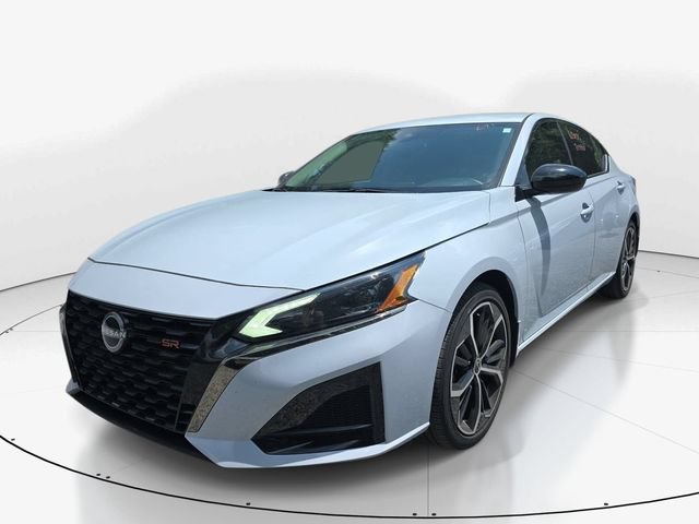 Used 2024 Nissan Altima 2.5 SR FWD image 10