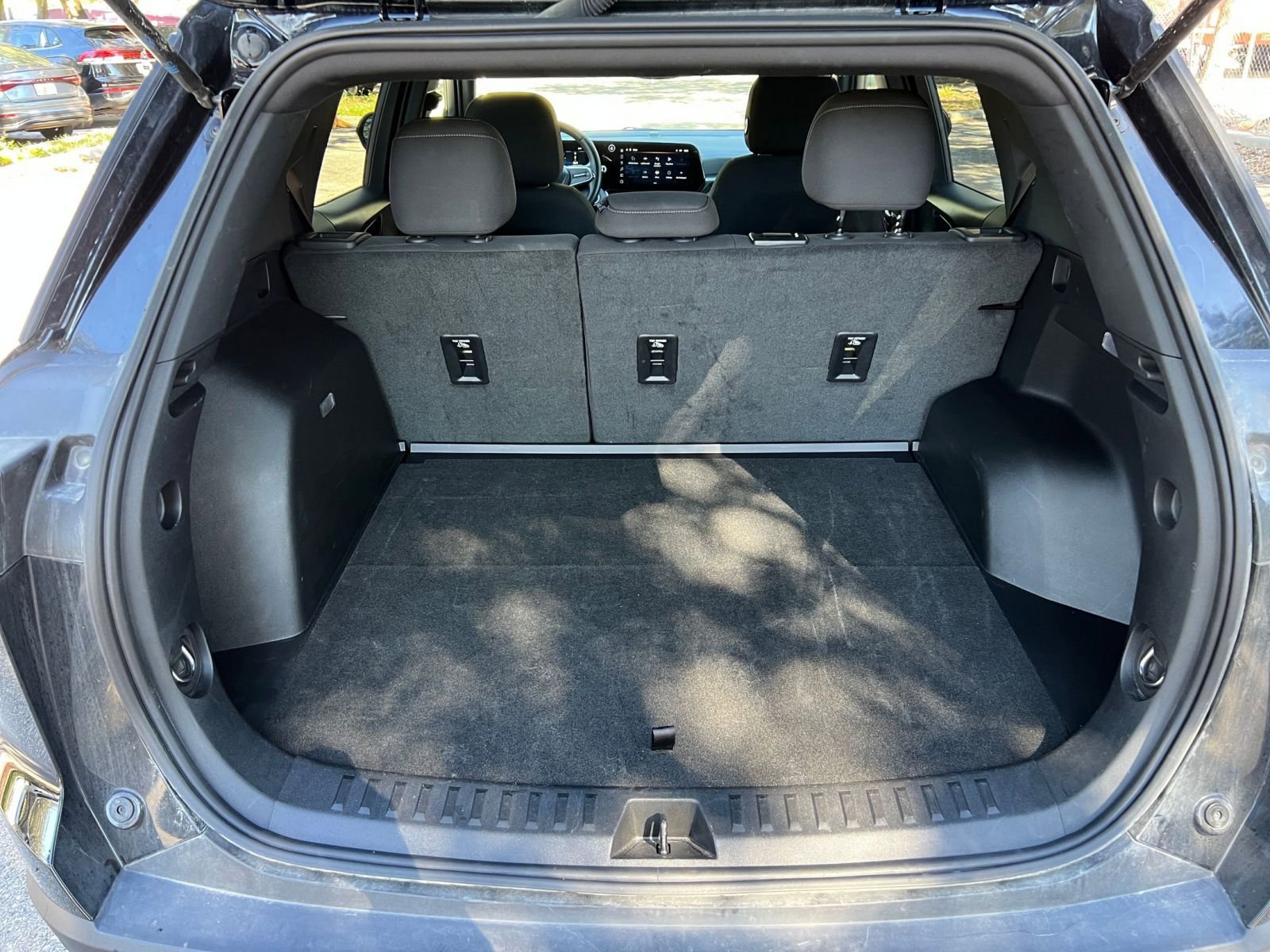 Used 2025 Chevrolet Equinox LT image 24