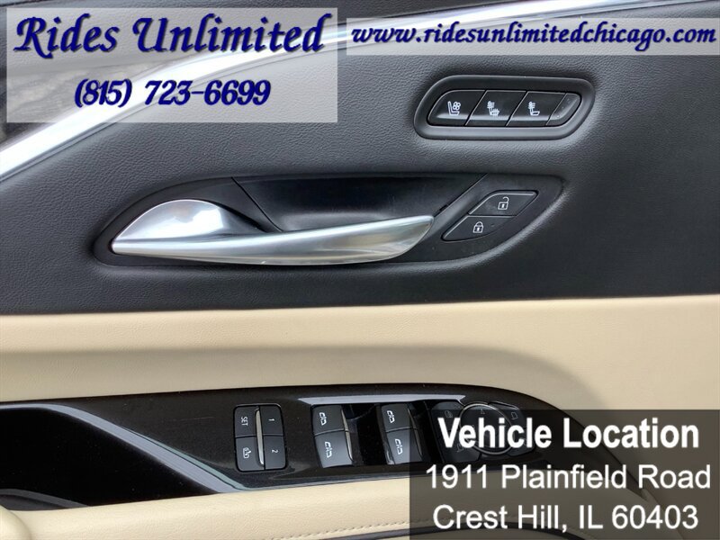 Used 2021 Cadillac Escalade Premium Luxury w/ Performance Package AWD/4WD image 12