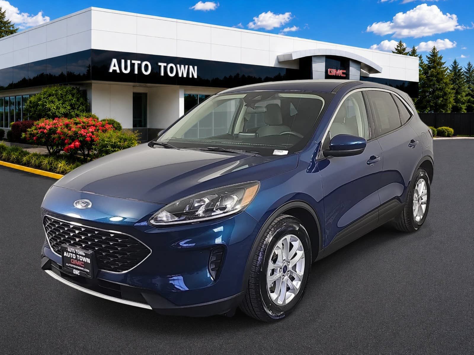 Used 2020 Ford Escape SE FWD image 1