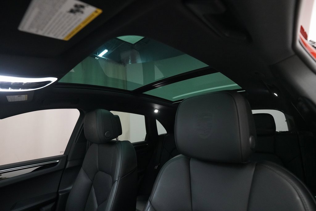 Used 2023 Porsche Macan image 19
