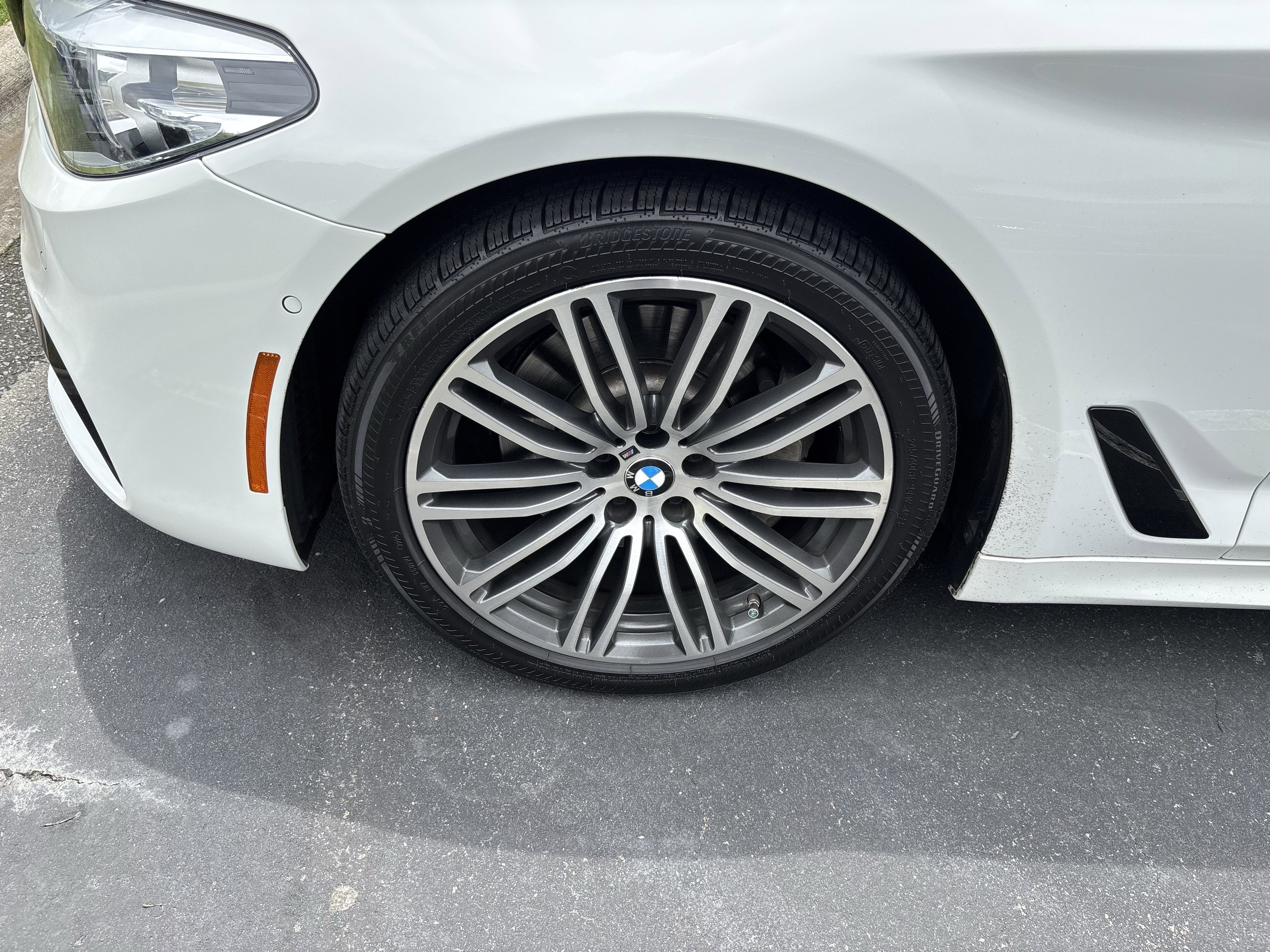 Used 2019 BMW 530i w/ M Sport Package RWD image 31