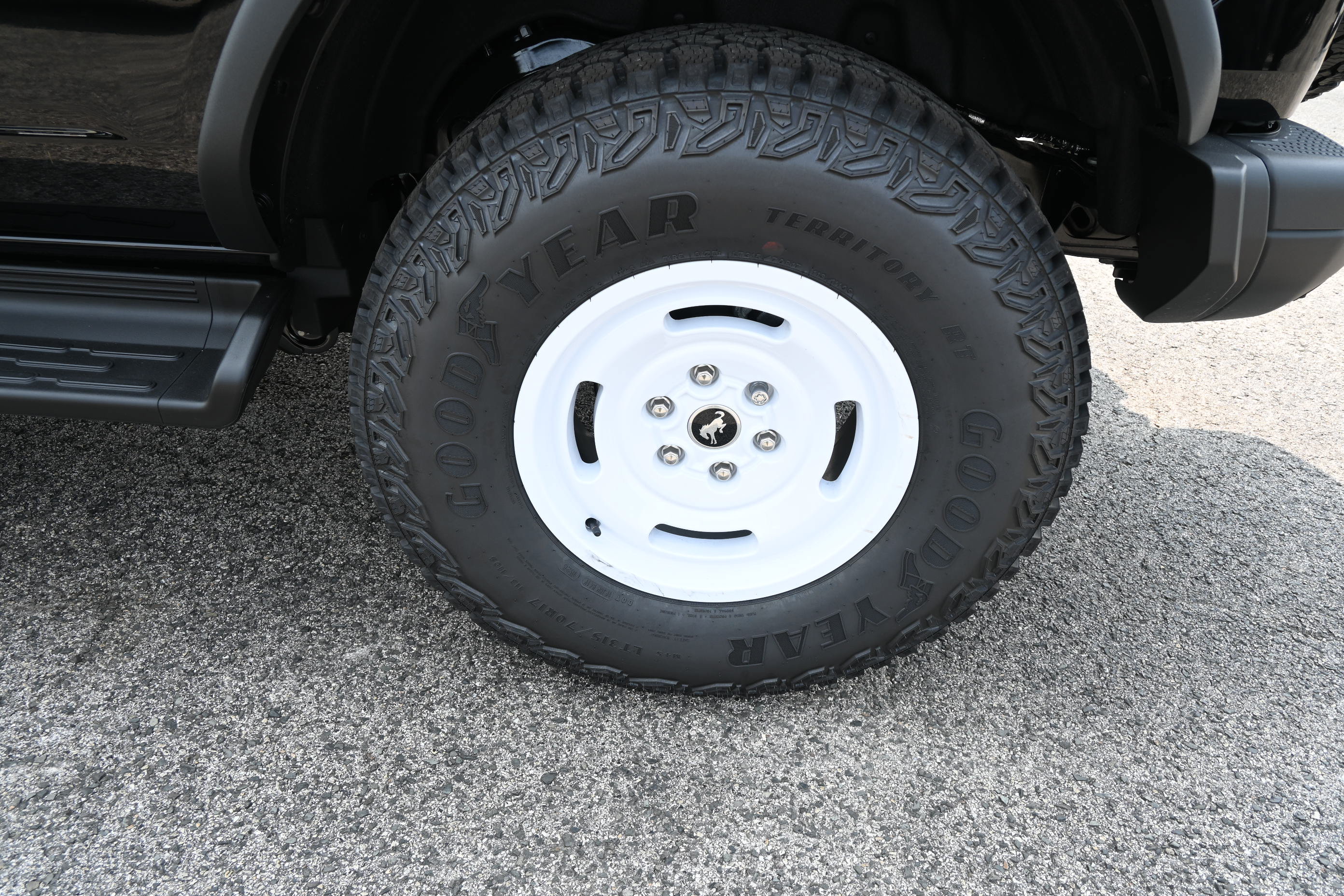 New 2026 Ford Bronco Heritage Edition AWD/4WD image 11