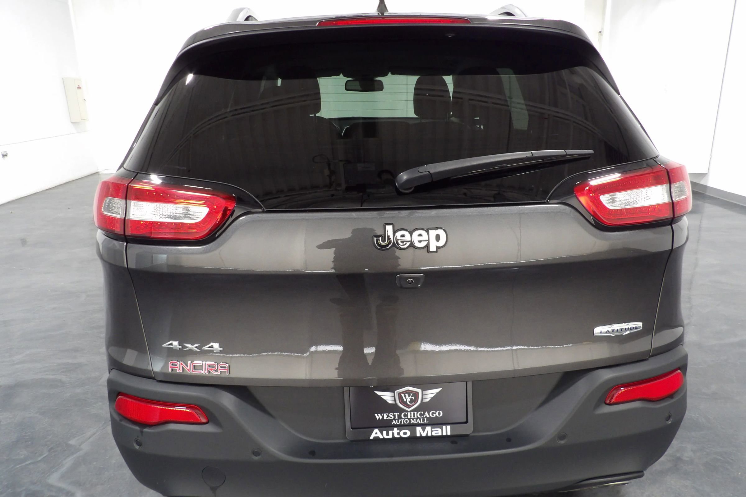 Used 2017 Jeep Cherokee Latitude w/ Safety/Convenience Group image 5