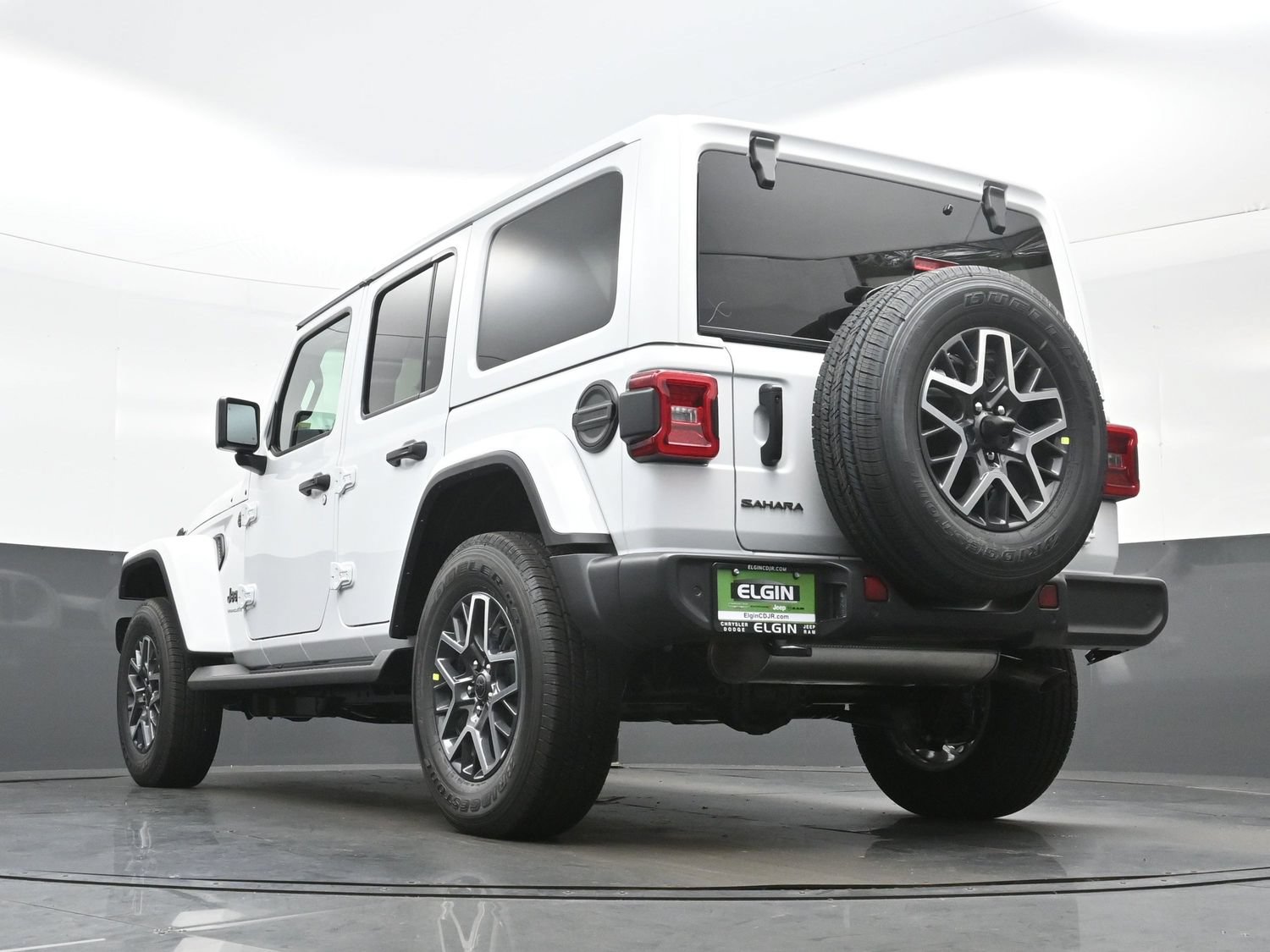 New 2026 Jeep Wrangler Unlimited Sahara AWD/4WD image 16