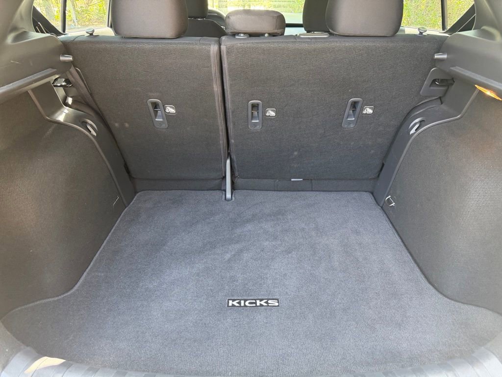 Used 2025 Nissan Kicks Play S FWD image 7