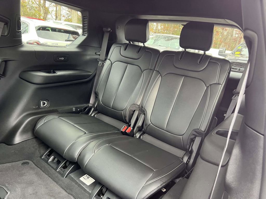 Used 2025 Jeep Grand Cherokee L Limited image 18