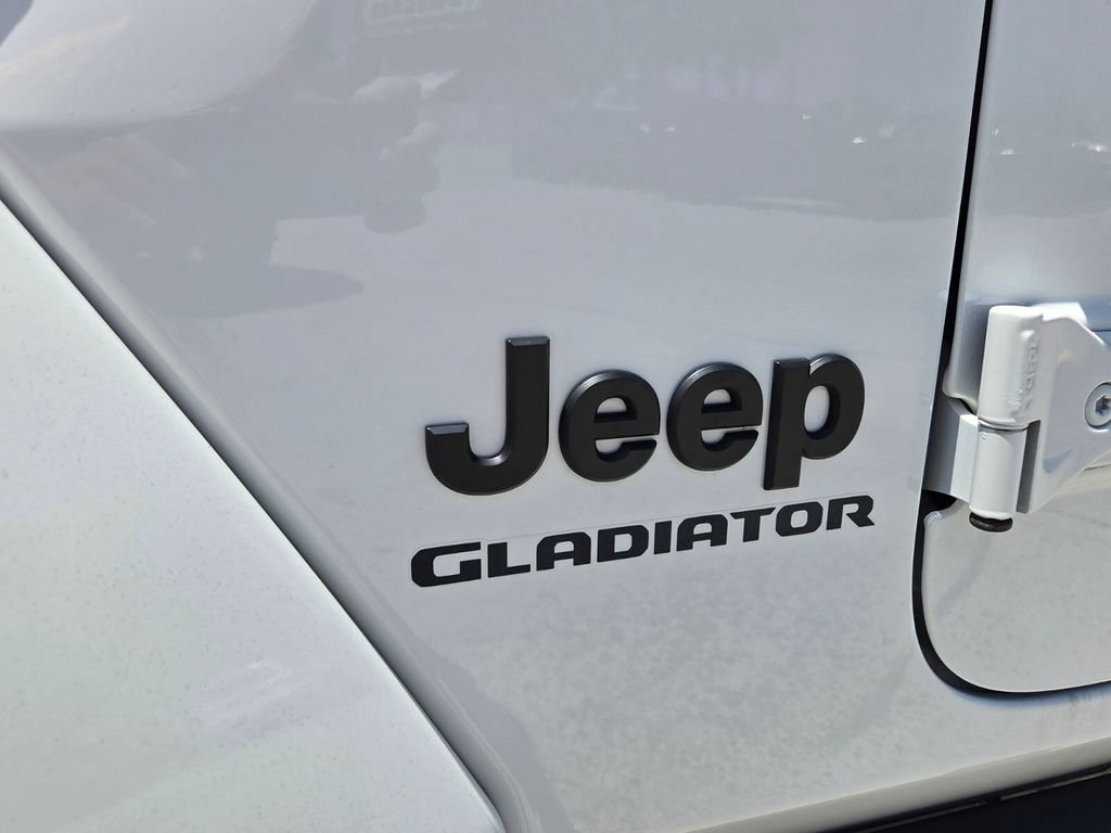 Used 2021 Jeep Gladiator Sport AWD/4WD image 12
