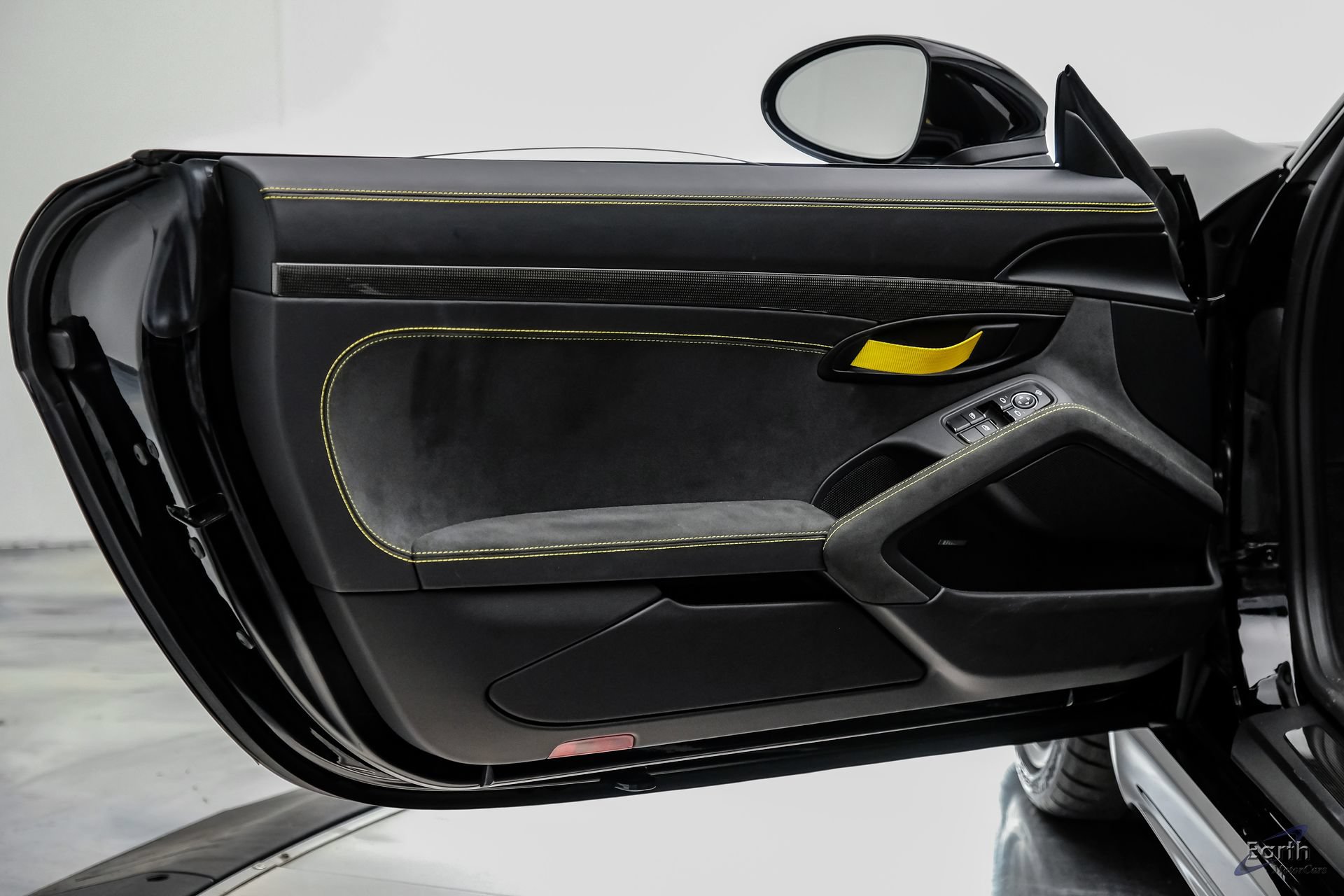 Used 2023 Porsche 718 Cayman GT4 RWD image 86