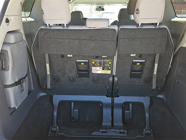 Used 2024 Toyota Sienna LE image 10