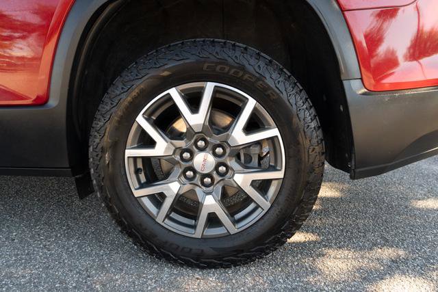 Used 2021 GMC Acadia SLE w/ Driver Convenience Package image 40