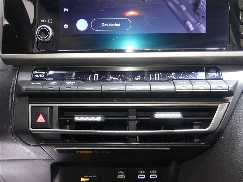 Used 2025 Toyota Camry LE FWD image 36
