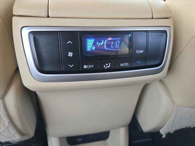 Used 2016 Toyota Highlander XLE FWD image 17