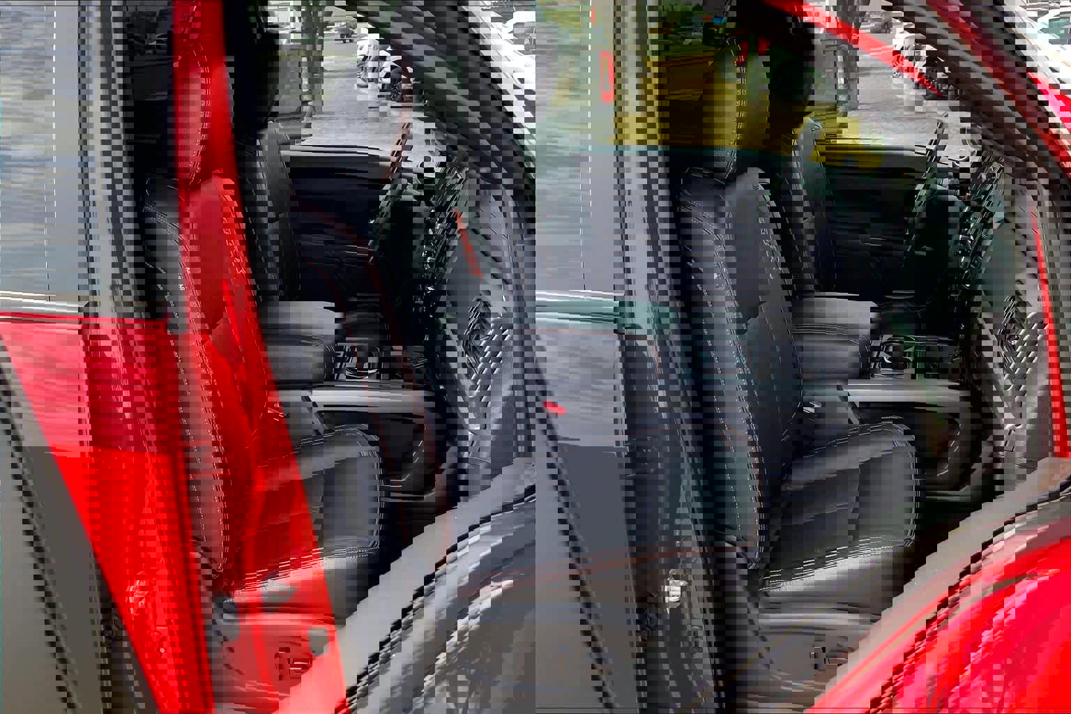 Used 2022 Nissan Titan PRO-4X w/ Pro-4x Convenience Package image 8