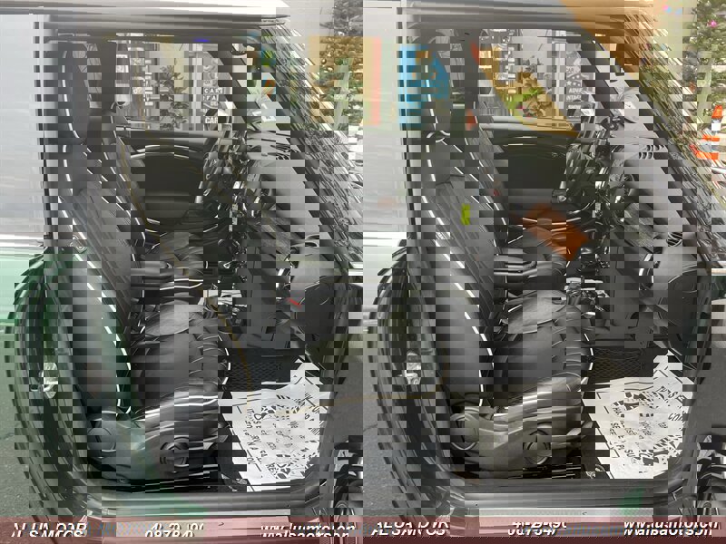 Used 2011 MINI Cooper S image 27