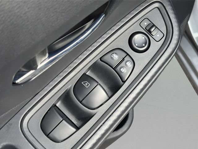 Used 2024 Nissan Versa SV w/ Trunk Package FWD image 14