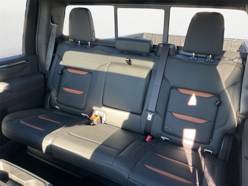 New 2026 GMC Sierra 2500 AT4 w/ AT4 Premium Plus Package image 9
