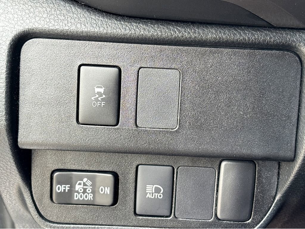 Used 2021 Toyota Tacoma SR5 RWD image 11